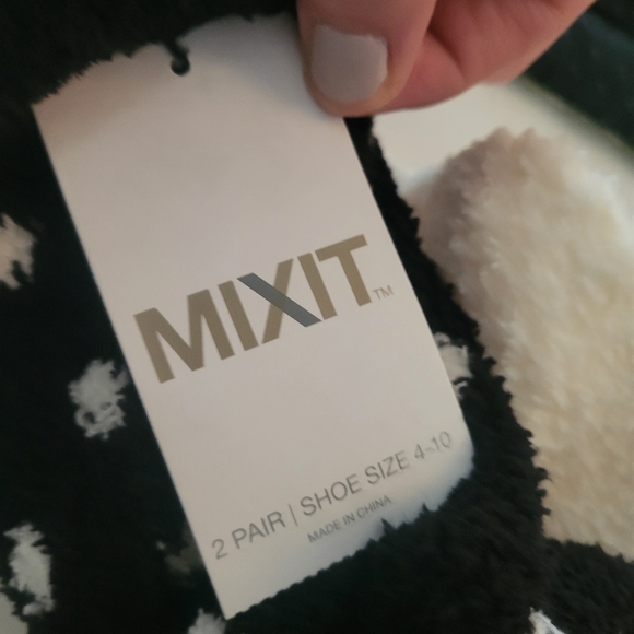 NWT Mixit Sock Set - Picture 2 of 5